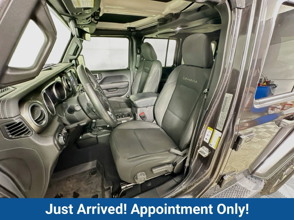 Used 2018 Jeep Wrangler Unlimited Sahara AWD/4WD image 24