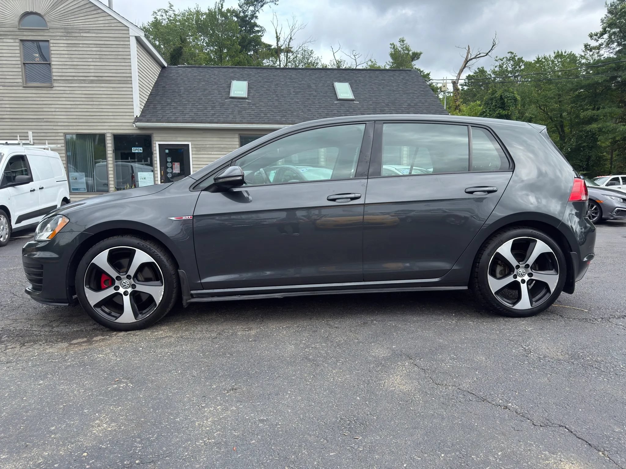 Used 2017 Volkswagen GTI S FWD image 4