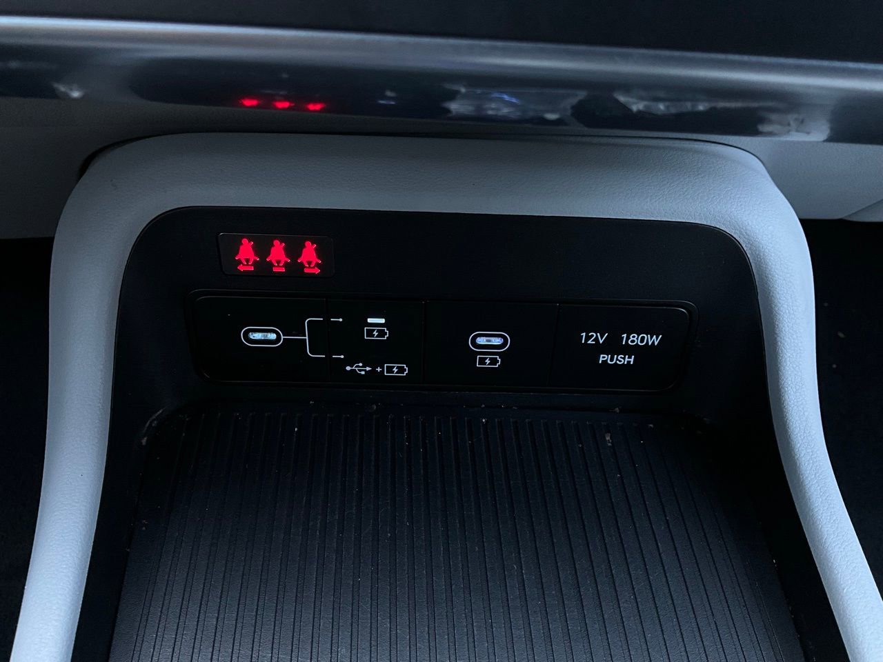 Used 2025 Hyundai Kona SEL image 25