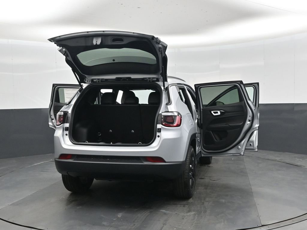 New 2026 Jeep Compass Latitude AWD/4WD image 48