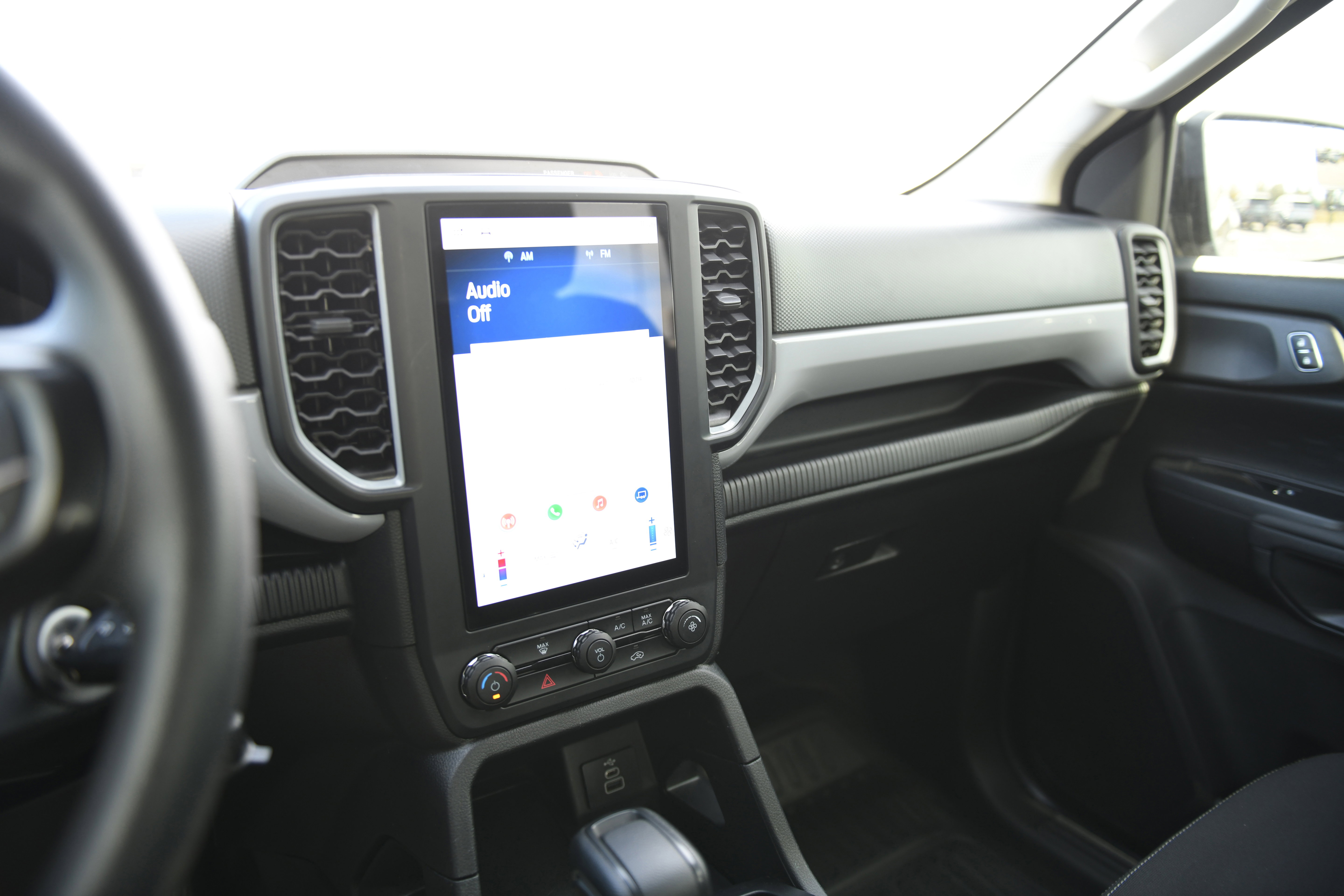 Used 2025 Ford Ranger XL w/ Trailer Tow Package image 27