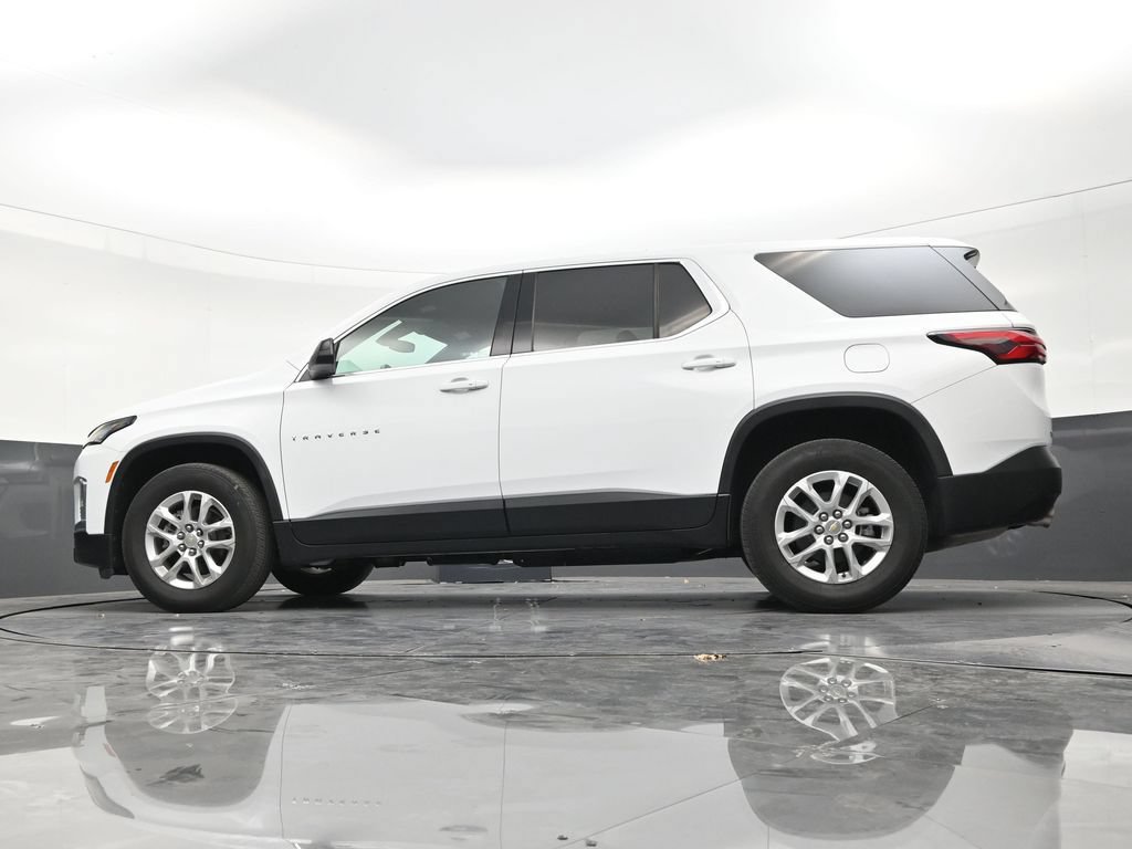 Used 2023 Chevrolet Traverse LS FWD image 20