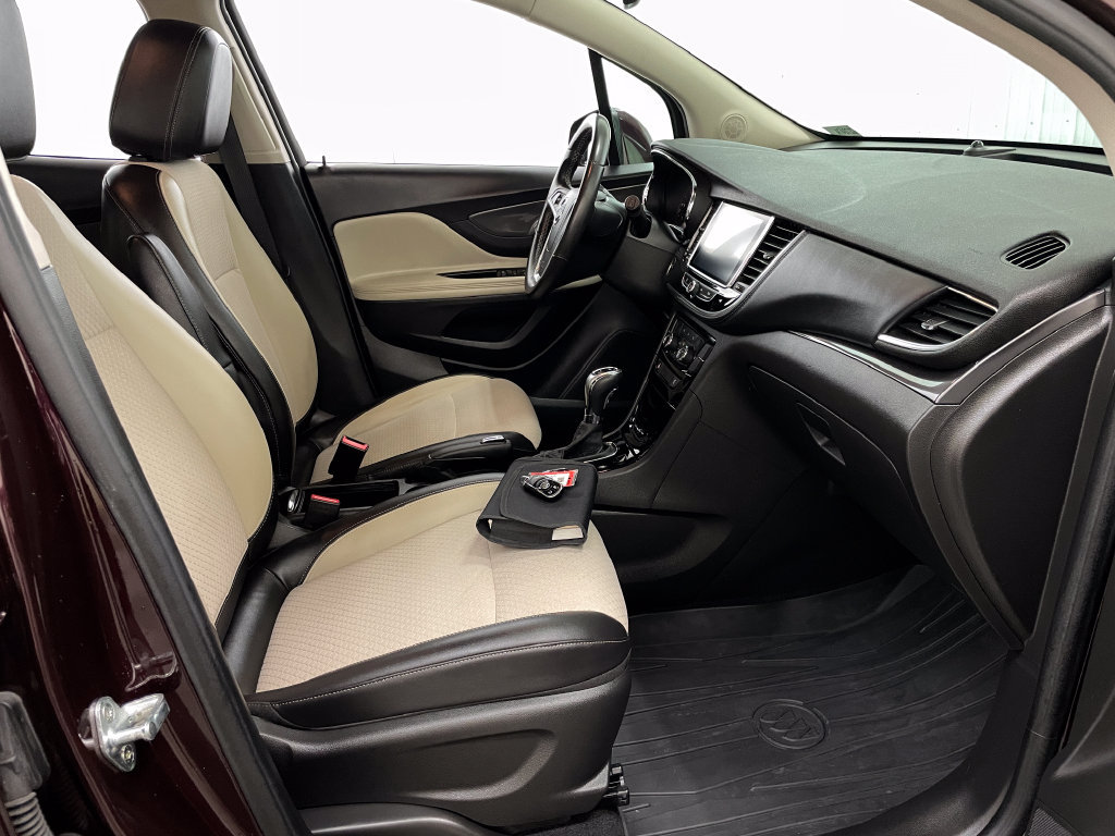 Certified 2018 Buick Encore Preferred FWD image 35