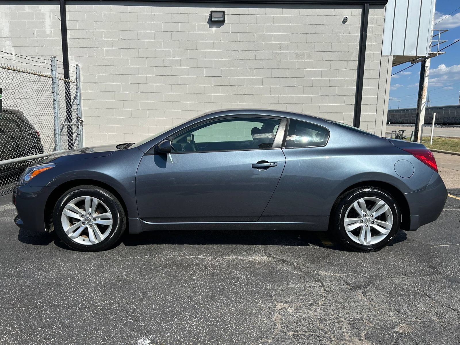 Used 2013 Nissan Altima 2.5 S FWD image 3