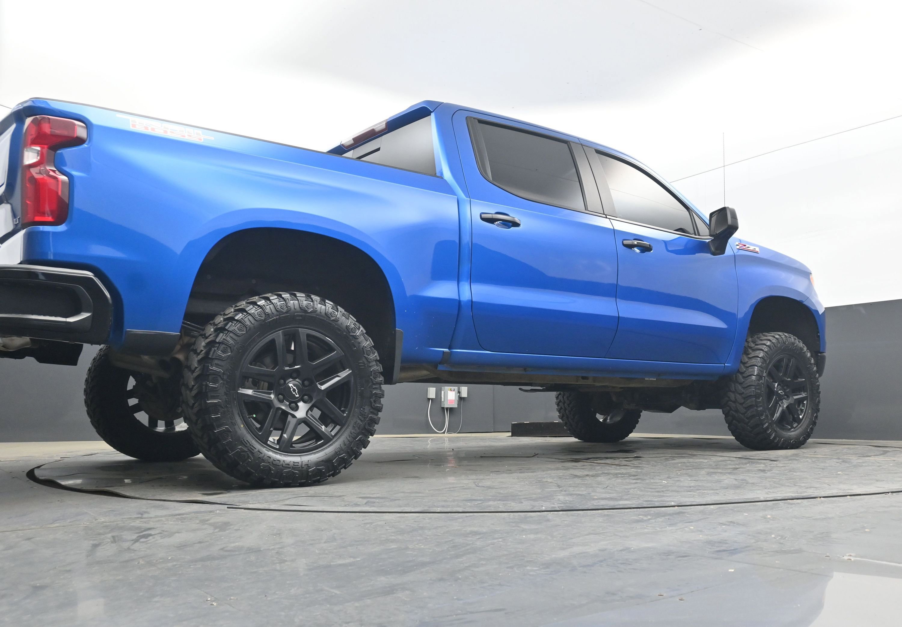 Used 2022 Chevrolet Silverado 1500 LT Trail Boss w/ LT Trail Boss Premium Package image 28