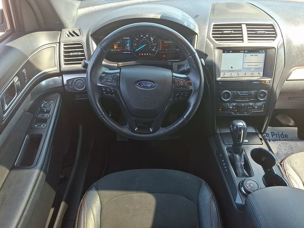 Used 2019 Ford Explorer XLT w/ Equipment Group 202A AWD/4WD image 12
