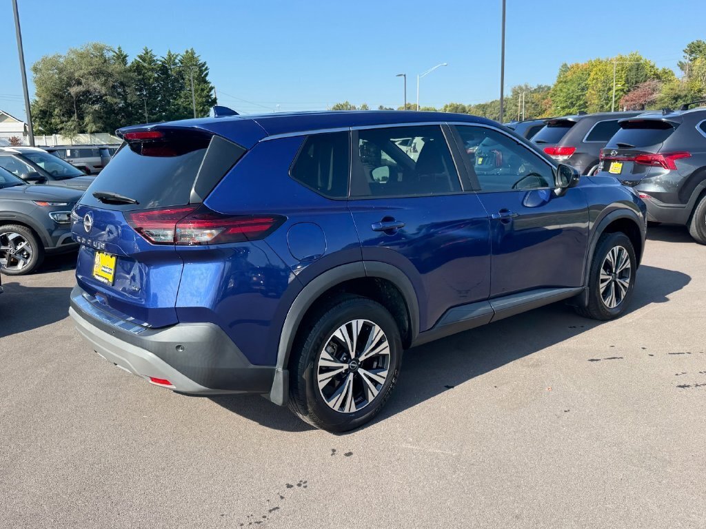 Used 2023 Nissan Rogue SV FWD image 4