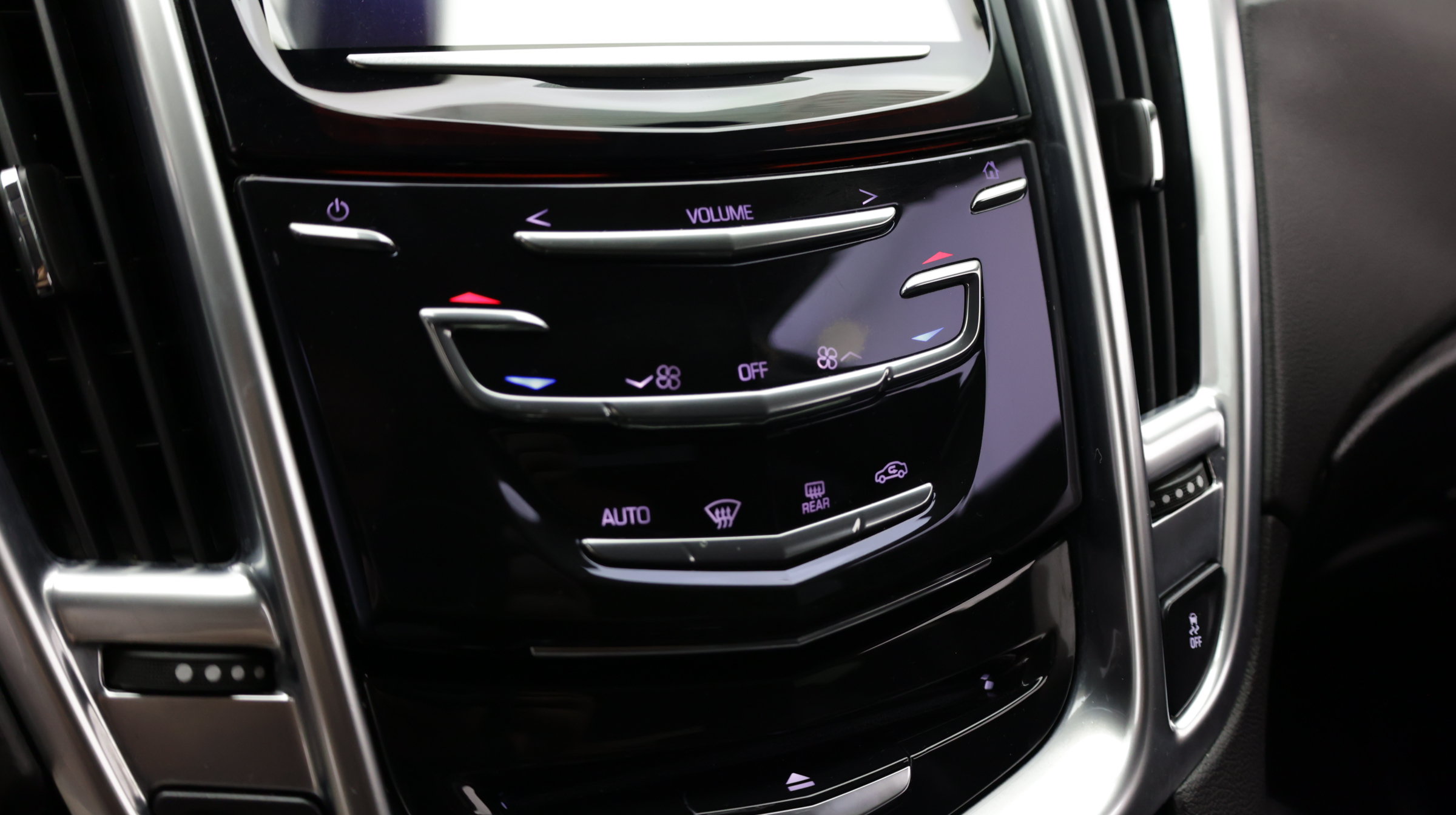 Used 2016 Cadillac SRX FWD image 16