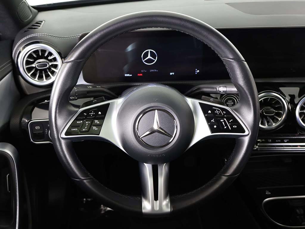 Used 2025 Mercedes-Benz CLA 250 4MATIC image 41