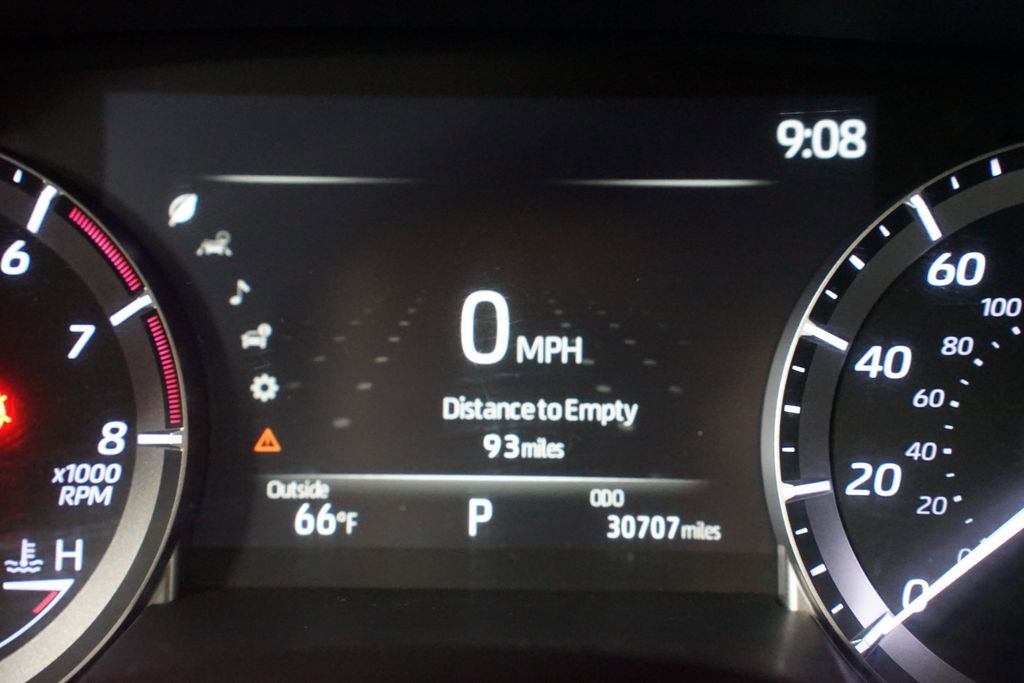 Used 2023 Toyota Highlander LE image 16