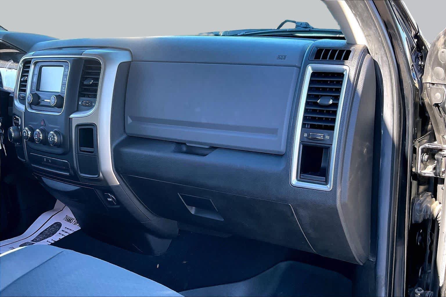 Used 2014 RAM 1500 Classic SLT RWD image 17