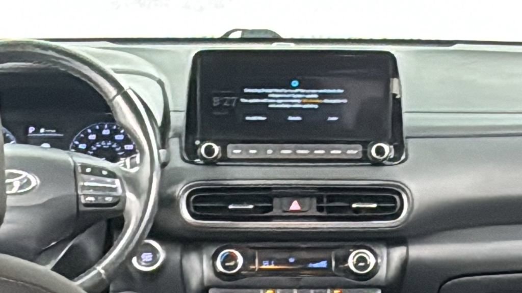 Used 2023 Hyundai Kona SEL w/ Convenience Package image 16