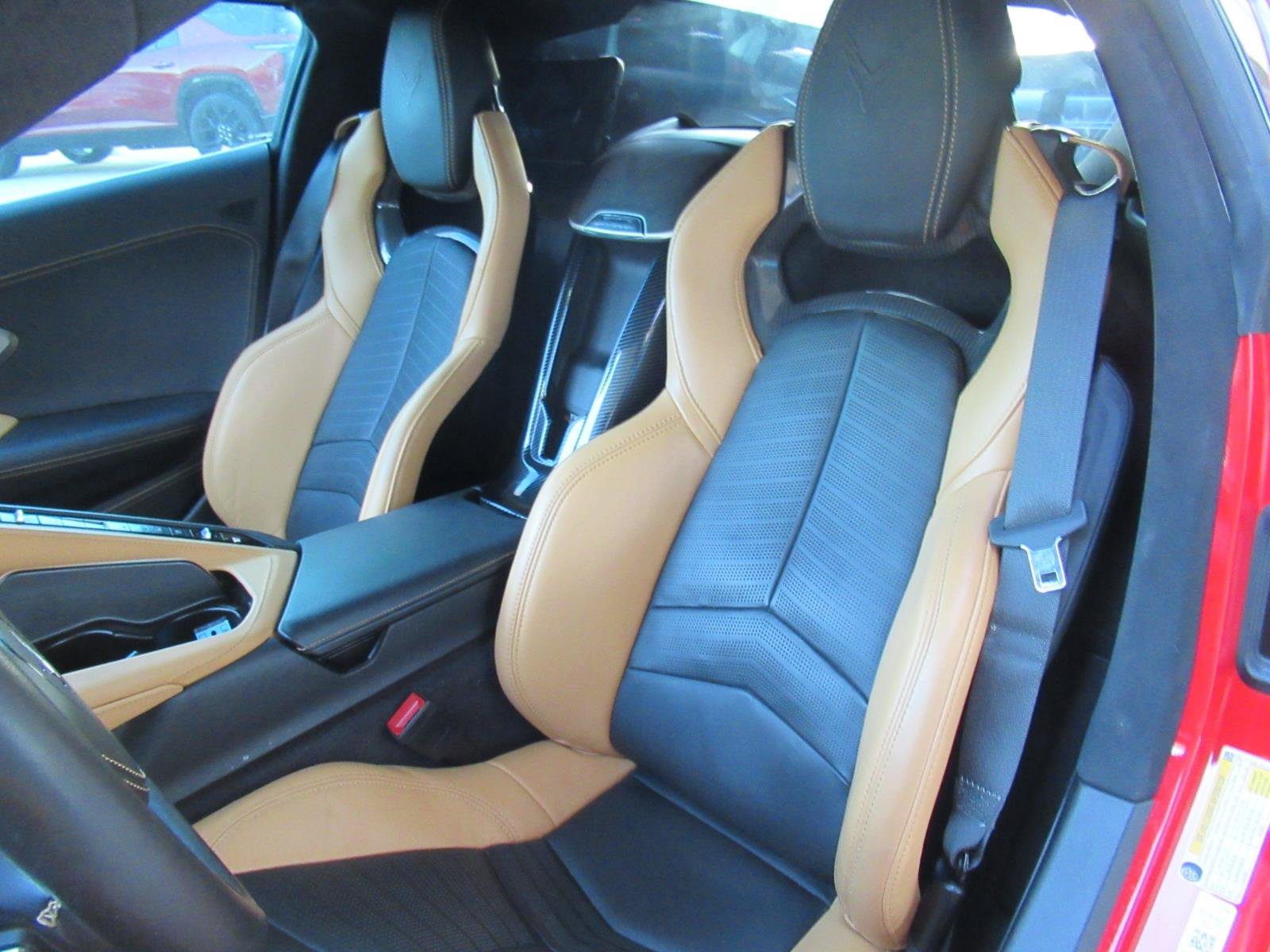 Used 2024 Chevrolet Corvette Stingray Premium Cpe w/ Z51 Performance Package RWD image 15
