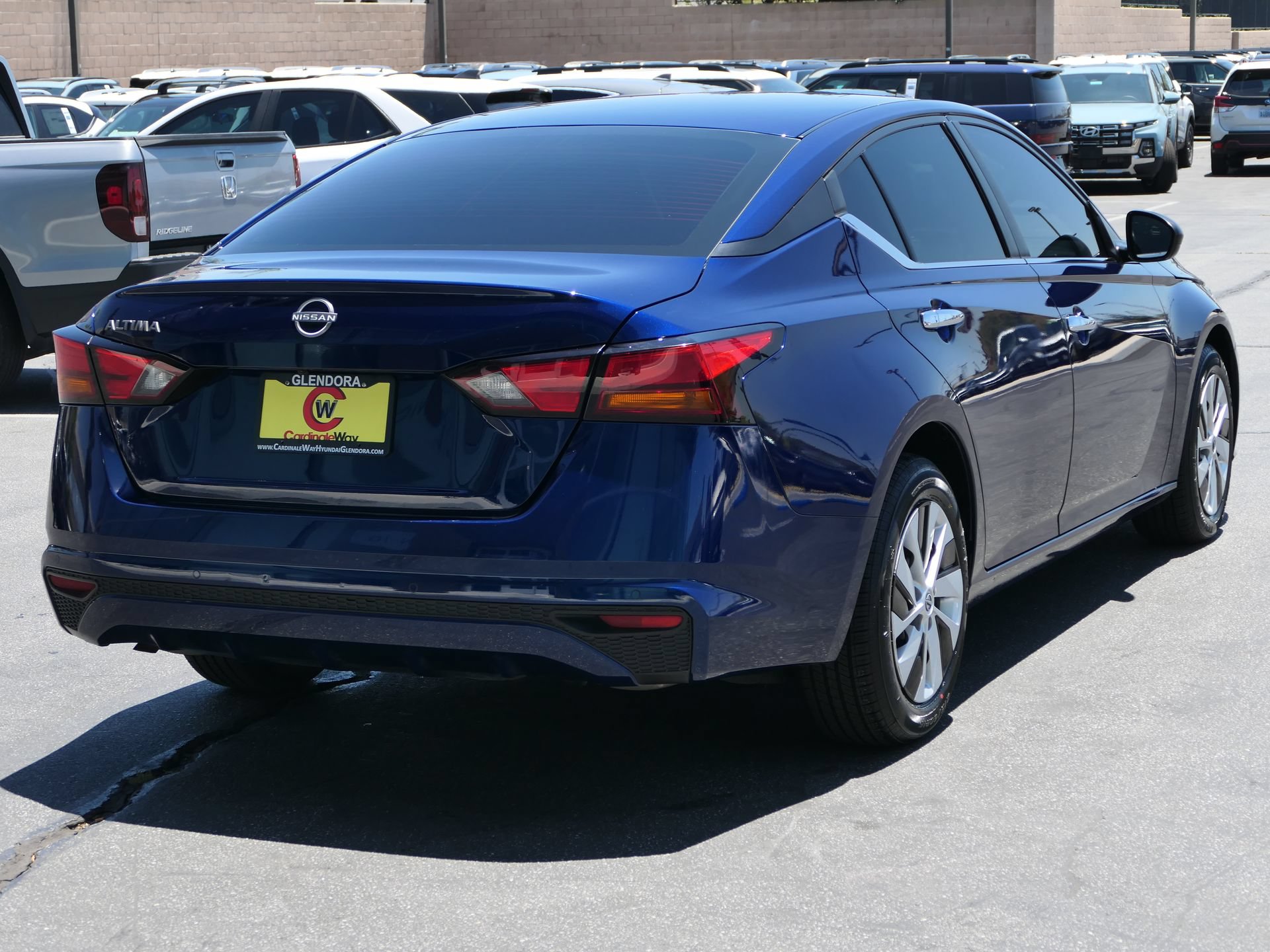 Used 2024 Nissan Altima 2.5 S FWD image 3