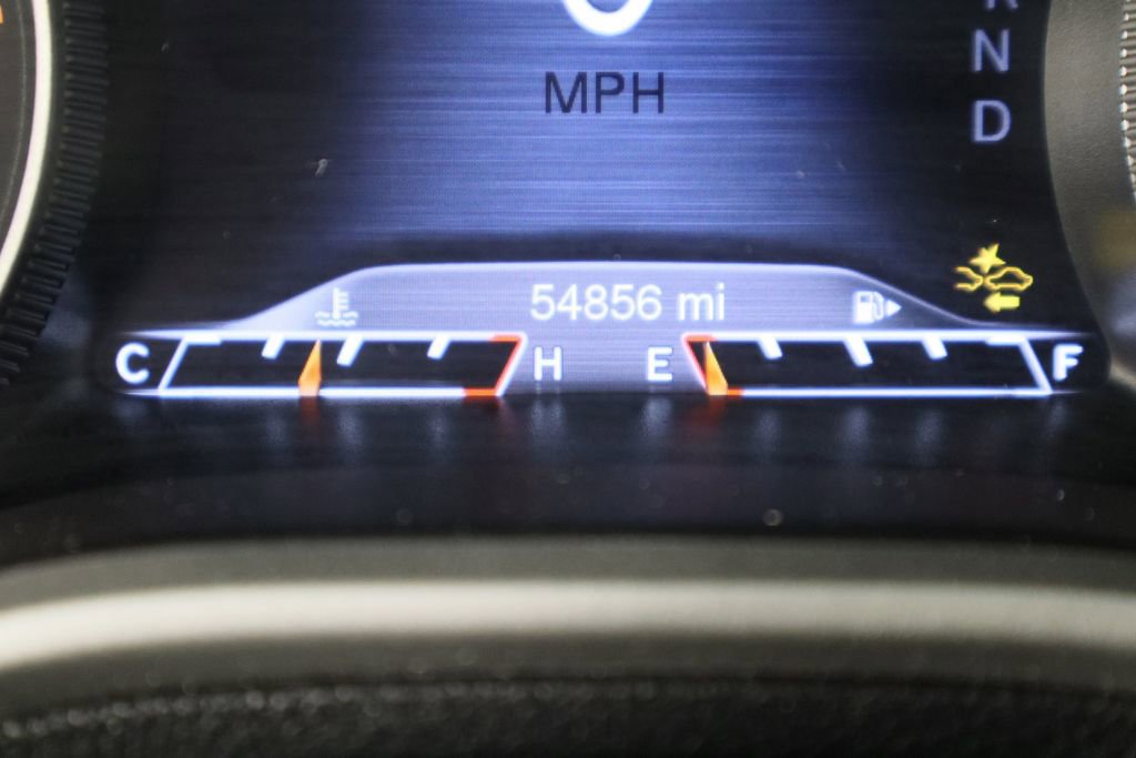 Used 2016 Jeep Cherokee Limited w/ Luxury Group image 34