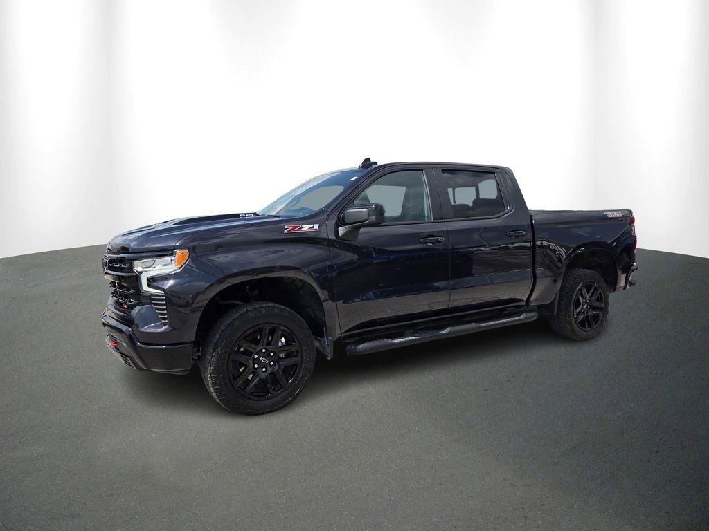 Used 2024 Chevrolet Silverado 1500 LT Trail Boss w/ Convenience Package II image 2