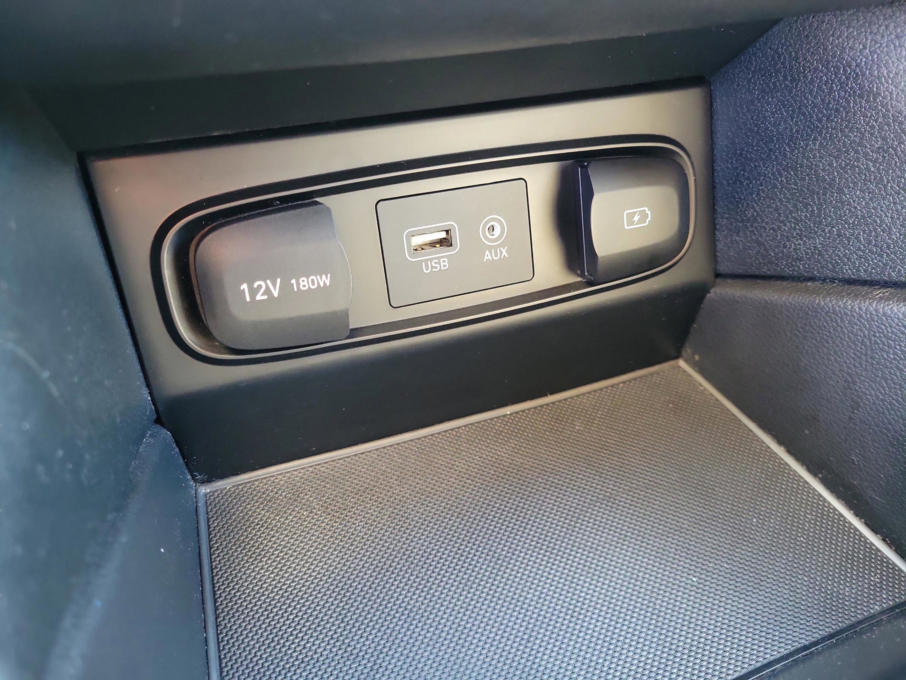 Used 2019 Hyundai Santa Fe SE image 29