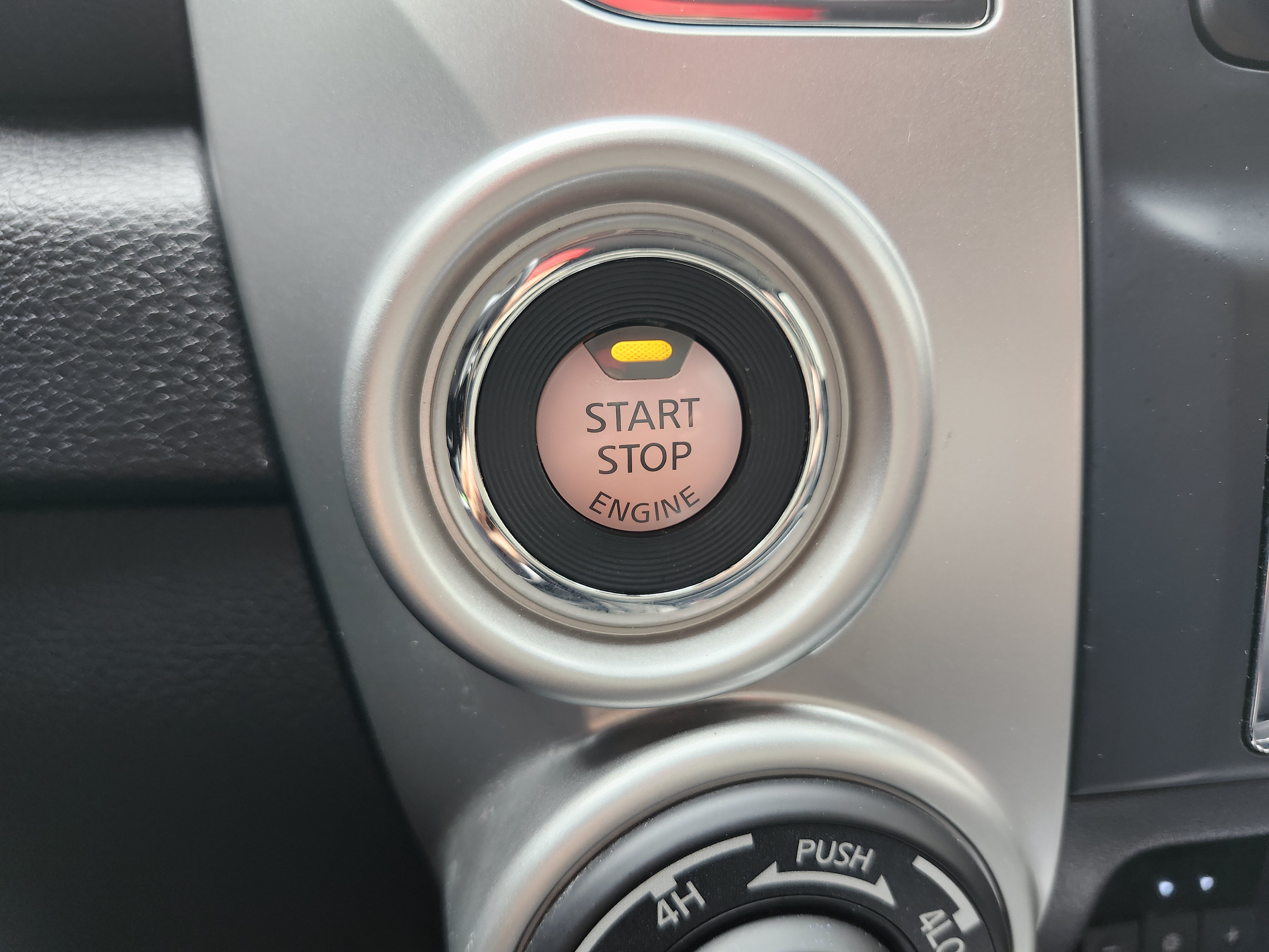 Used 2021 Nissan Titan SL w/ Moonroof Package AWD/4WD image 9