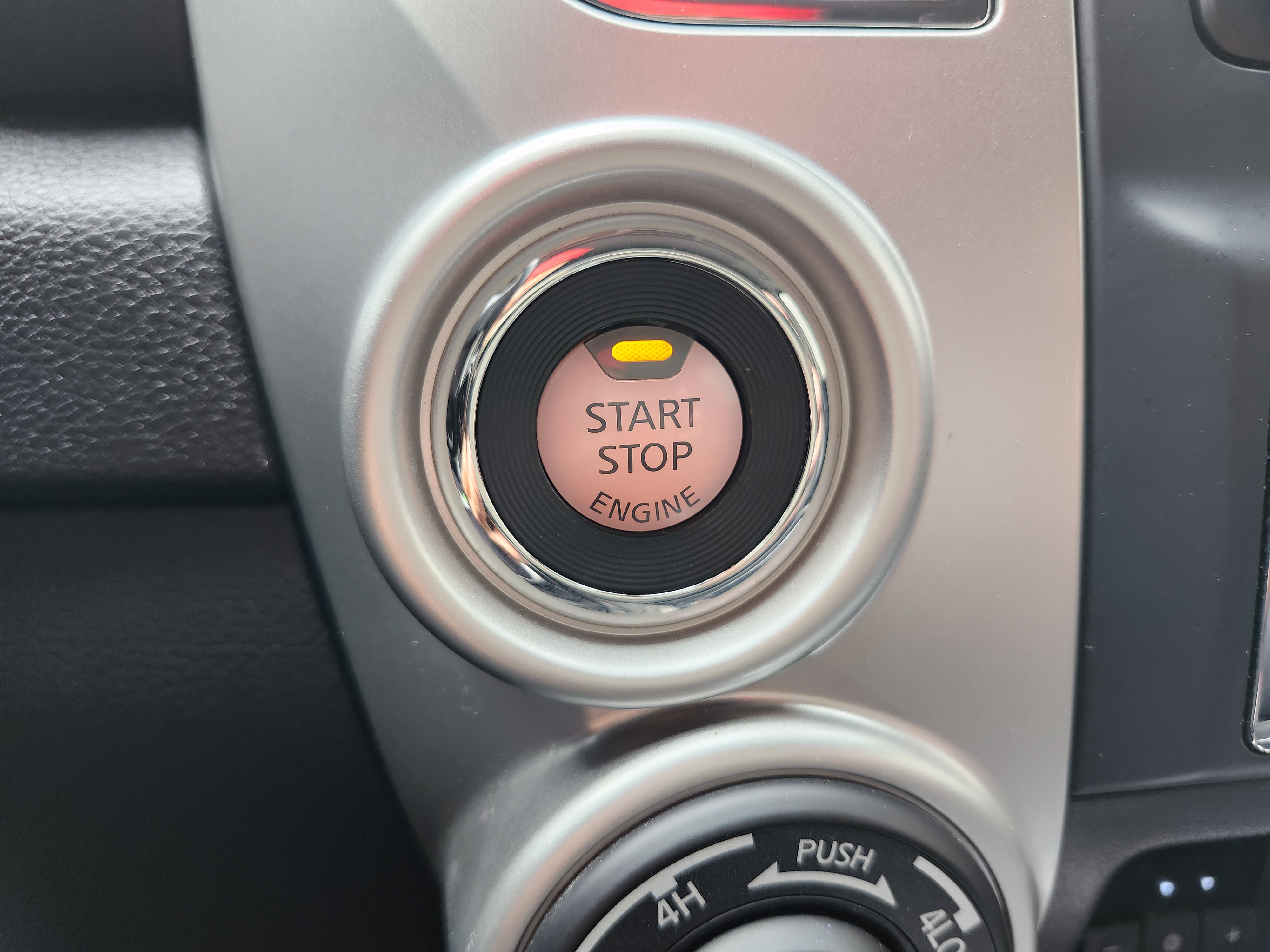 Used 2021 Nissan Titan SL w/ Moonroof Package AWD/4WD image 9
