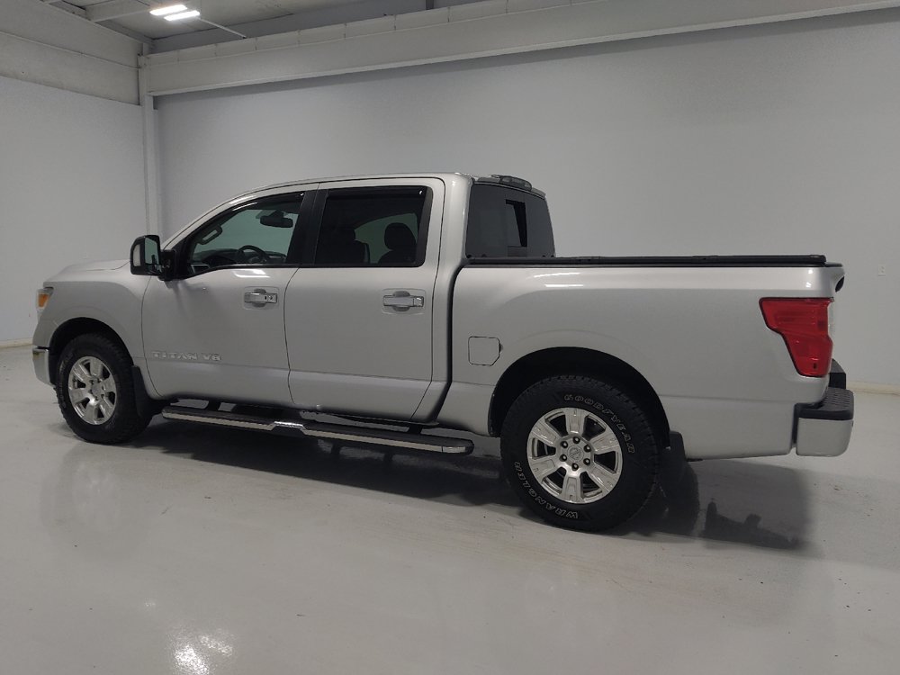 Used 2018 Nissan Titan SV w/ SV Convenience Package AWD/4WD image 3