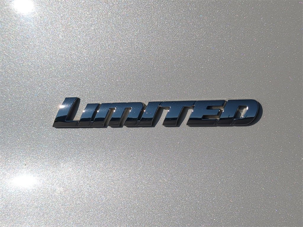 Used 2018 Toyota 4Runner Limited image 11