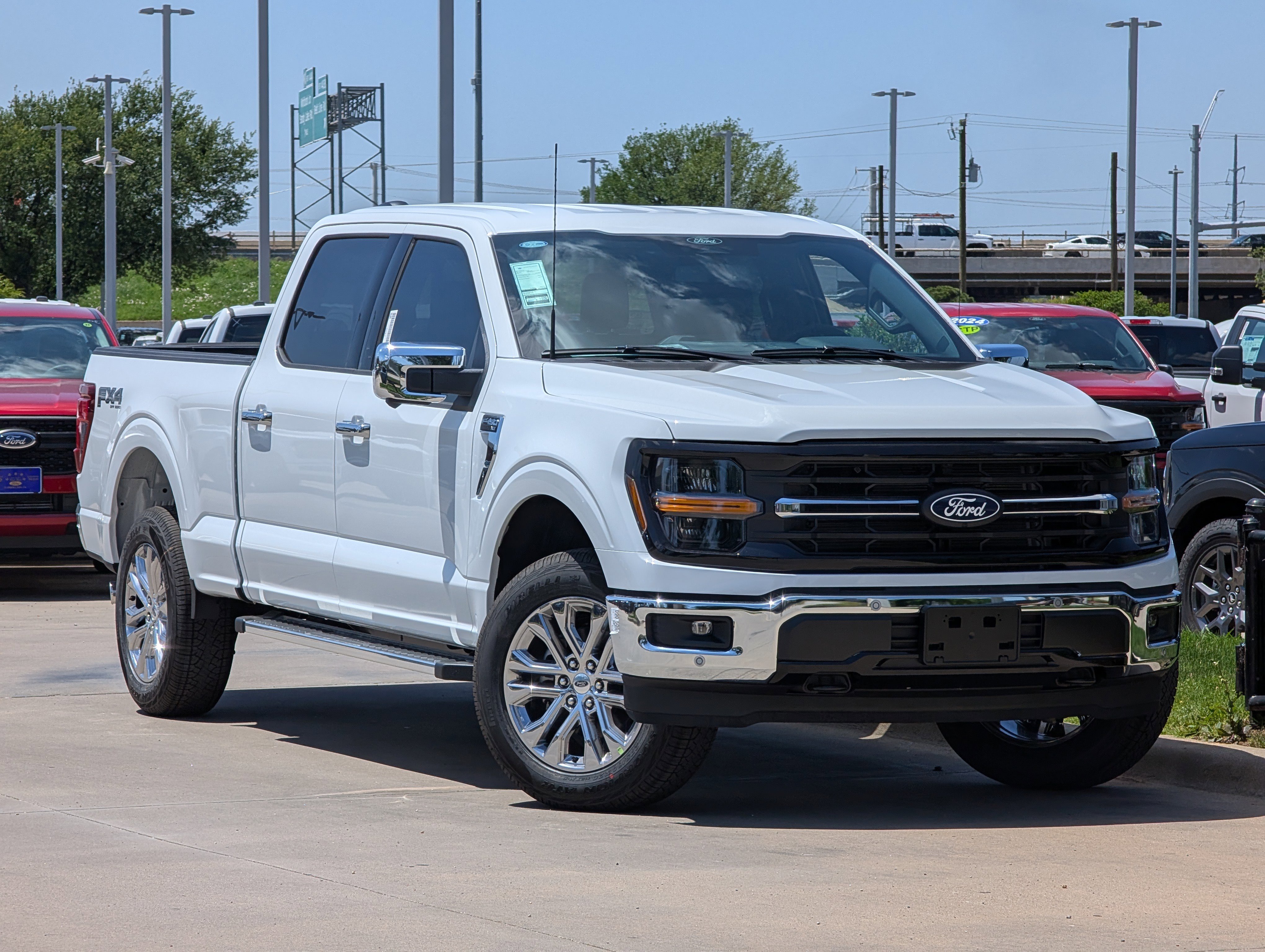 New 2025 Ford F150 XLT w/ Equipment Group 302A MID