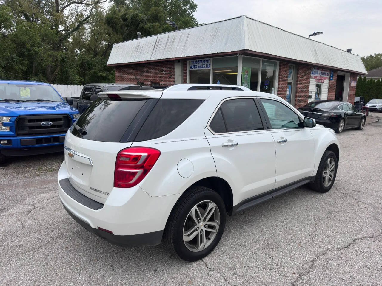 Used 2016 Chevrolet Equinox LTZ w/ Enhanced Convenience Package FWD image 6
