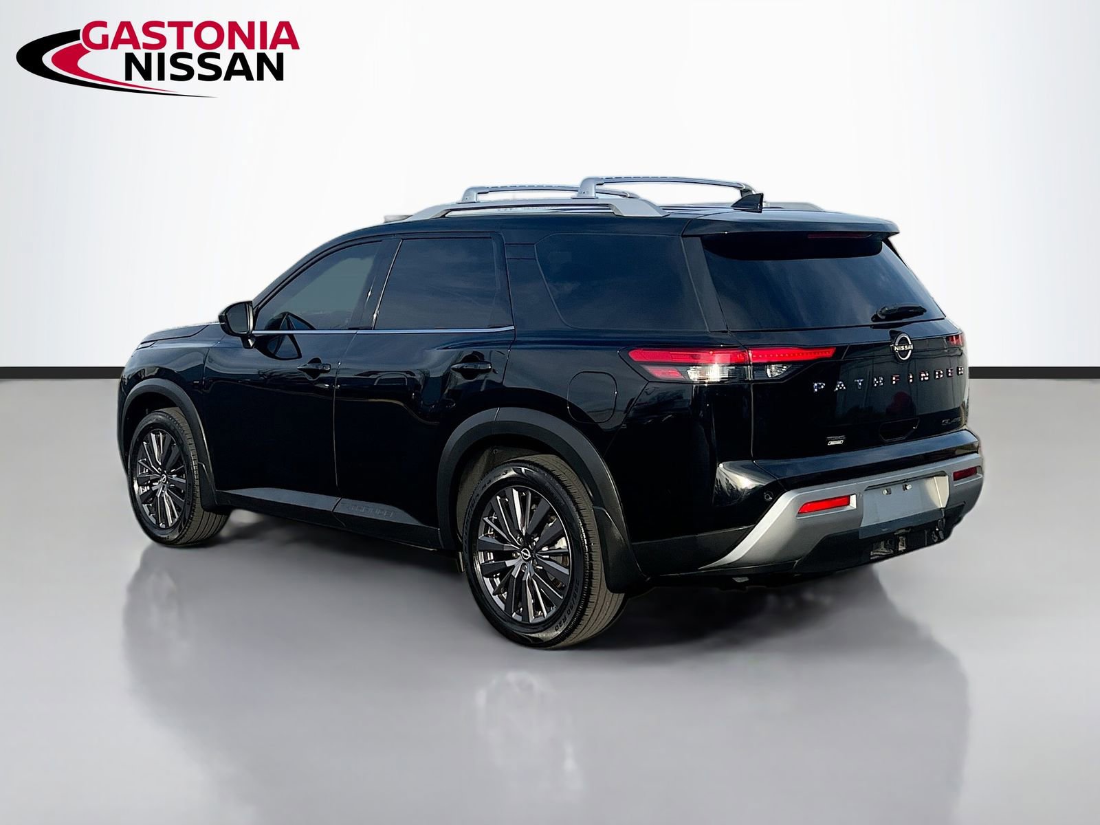 Used 2023 Nissan Pathfinder SL w/ SL Premium Package image 6