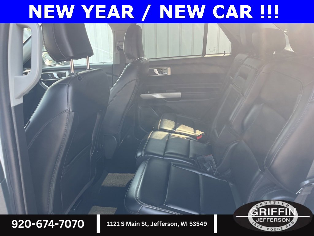 Used 2023 Ford Explorer XLT w/ Equipment Group 202A image 9