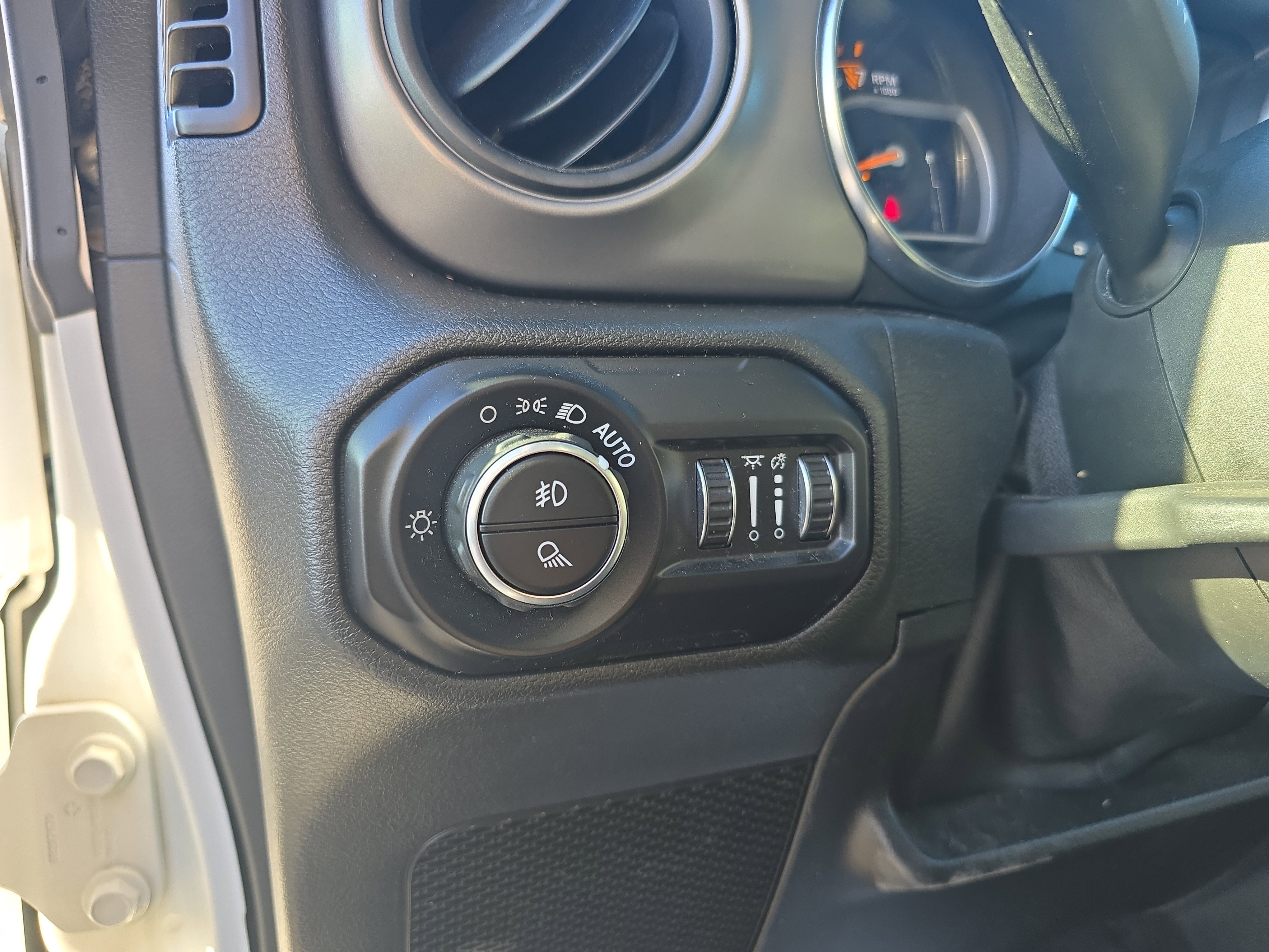 Used 2021 Jeep Gladiator Sport image 20