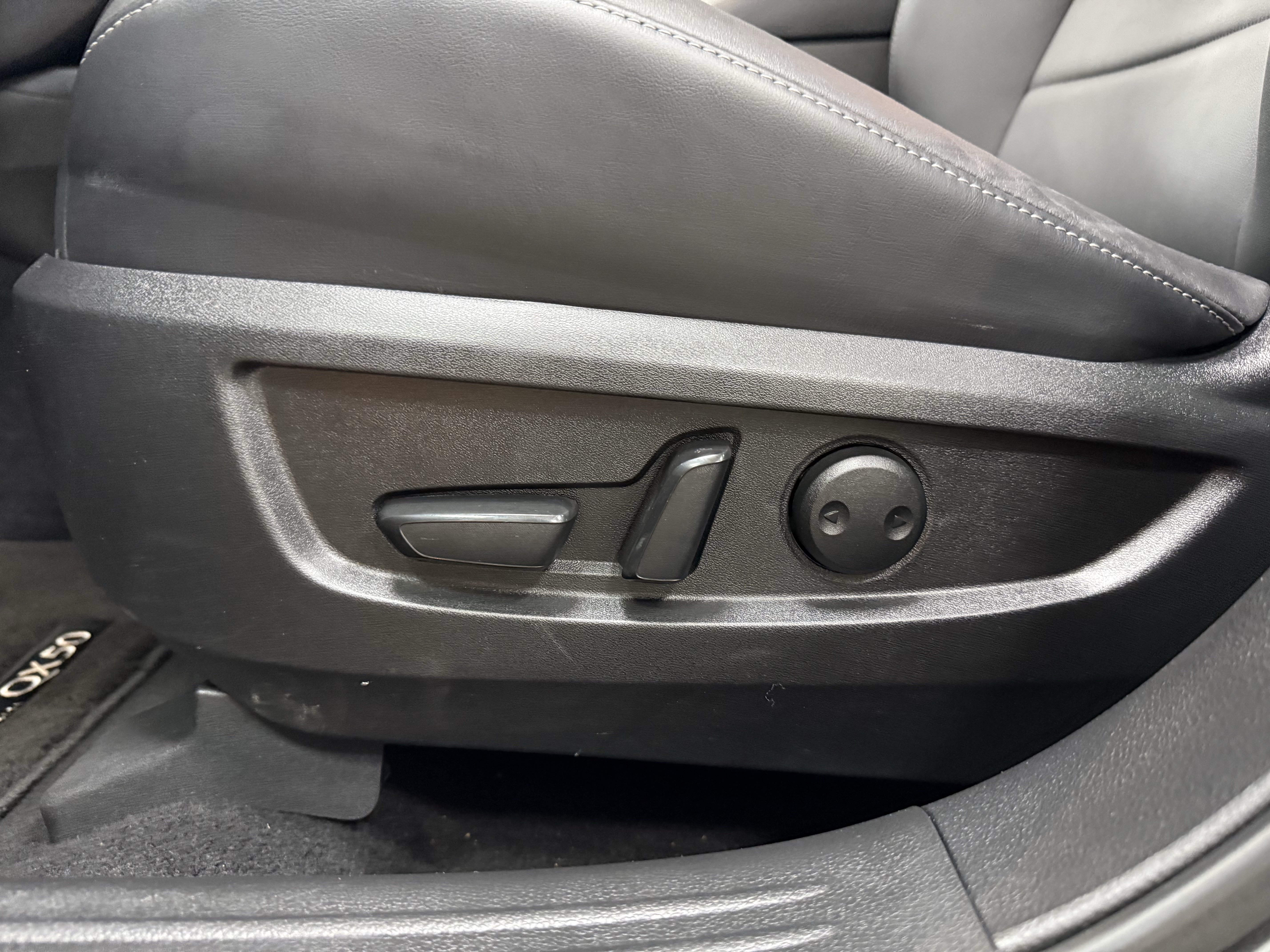Certified 2023 INFINITI QX50 Pure FWD image 26