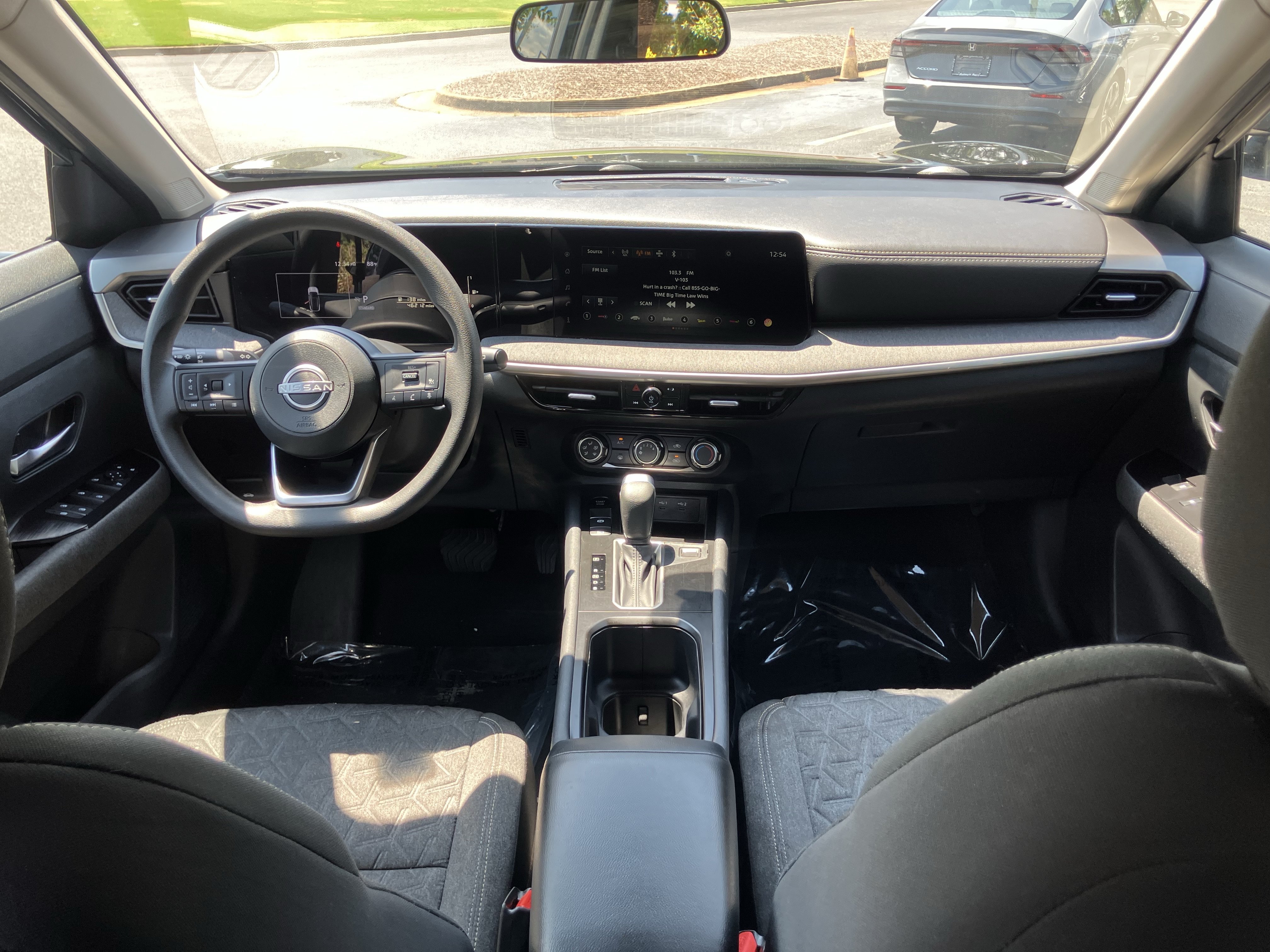 Used 2025 Nissan Kicks SV FWD image 31