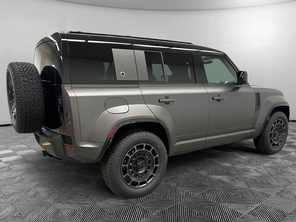 New 2026 Land Rover Defender 110 AWD/4WD image 6