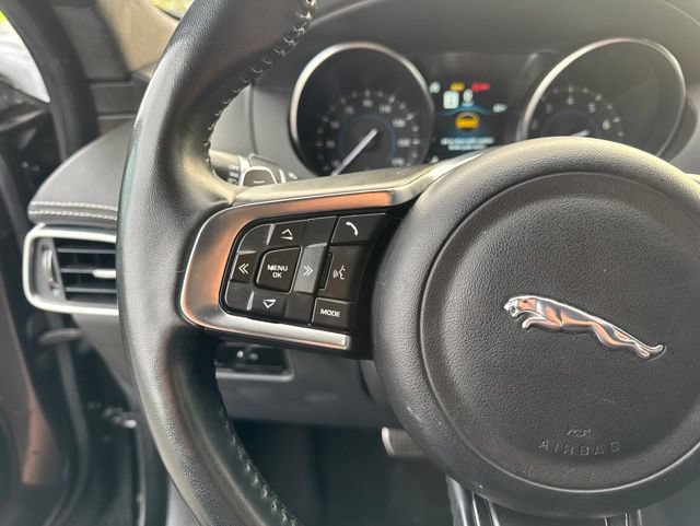 Used 2019 Jaguar F-PACE S AWD/4WD image 11