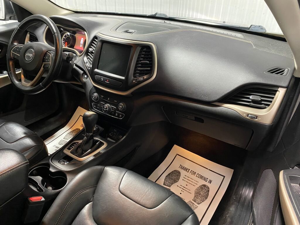 Used 2018 Jeep Cherokee Limited image 7