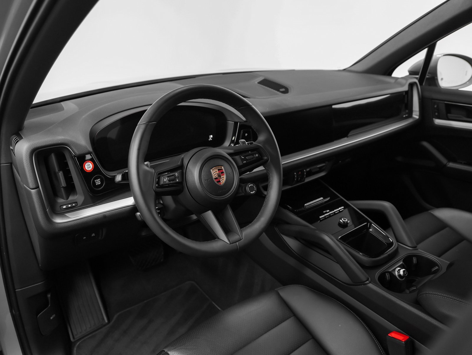 Used 2025 Porsche Cayenne image 41