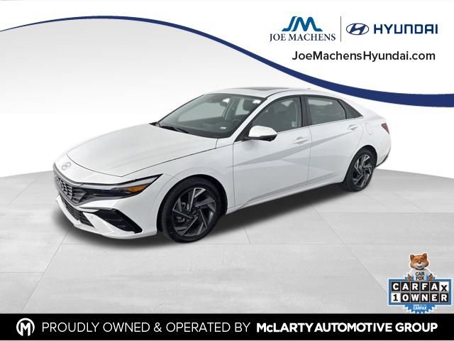 Used 2024 Hyundai Elantra Limited FWD image 4