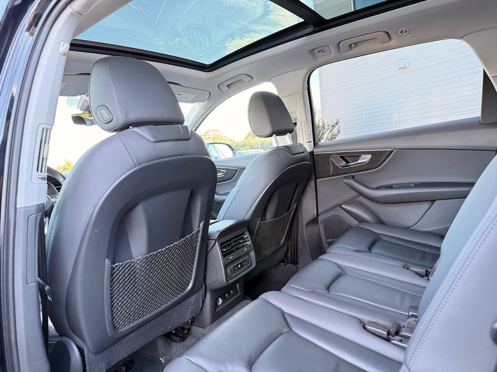 Used 2021 Audi Q7 3.0T Premium Plus image 16