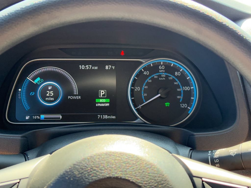 Used 2025 Nissan Leaf S FWD image 14