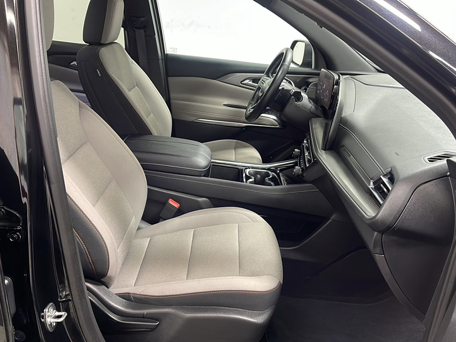 Used 2026 Chevrolet Traverse LT w/ Driver Confidence Package FWD image 22