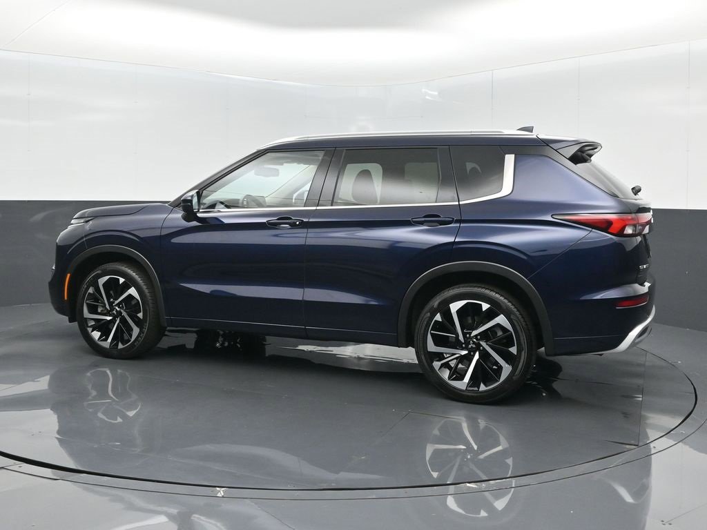 Used 2024 Mitsubishi Outlander SEL image 13