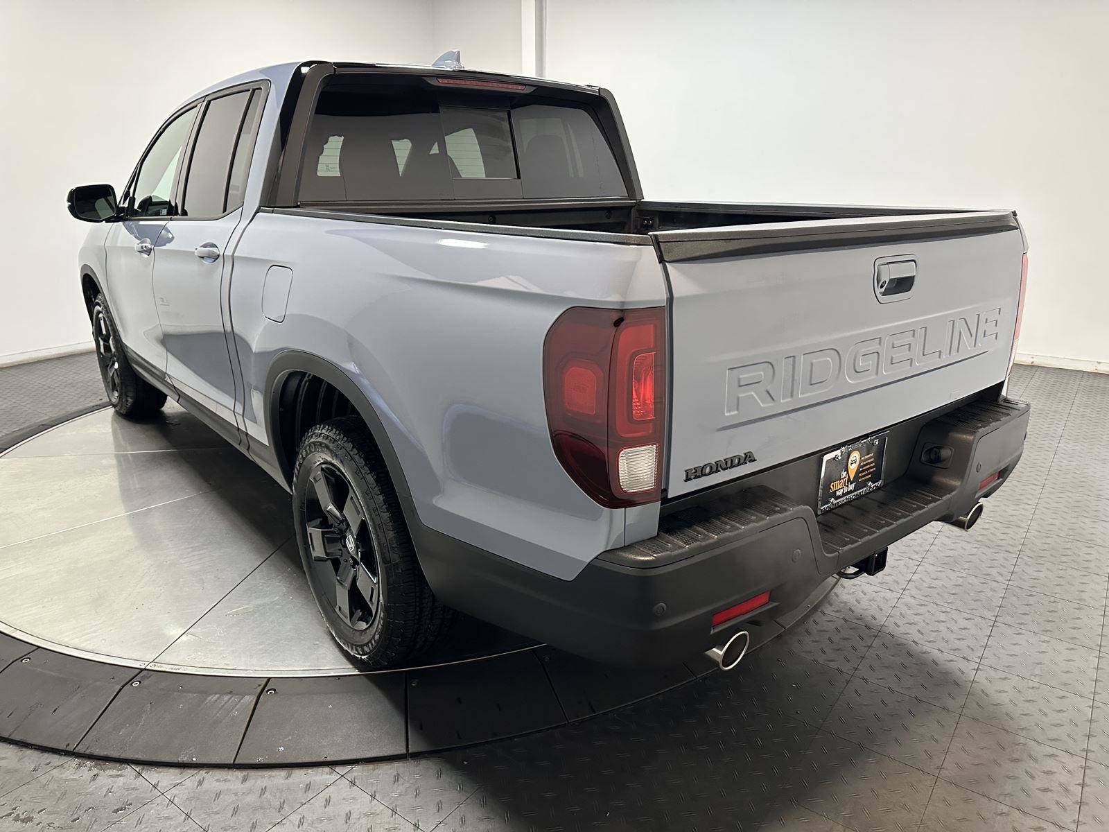 New 2026 Honda Ridgeline Black Edition image 9