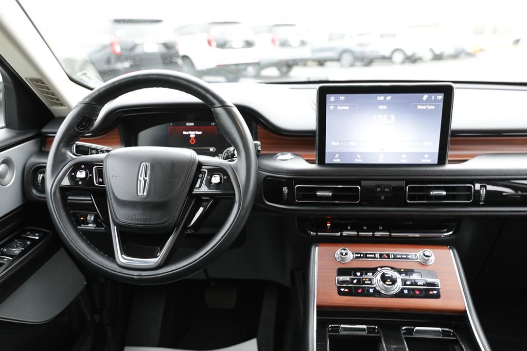 Used 2023 Lincoln Aviator Reserve w/ Equipment Group 201A image 19