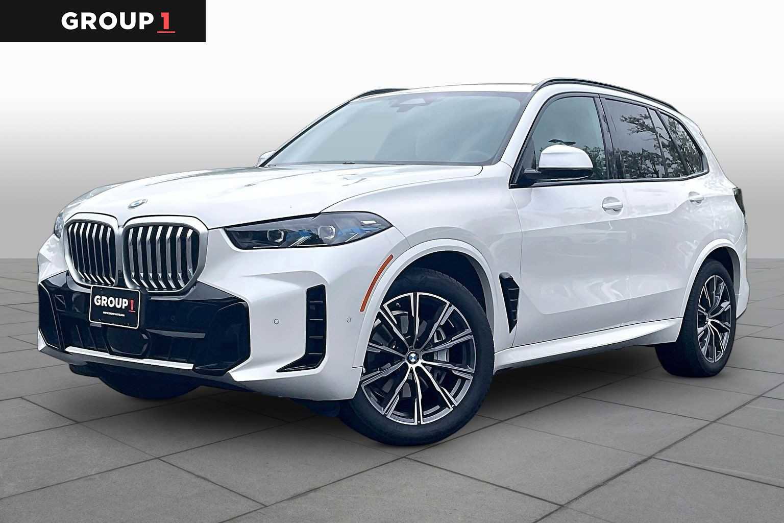 Certified 2025 BMW X5 xDrive40i w/ M Sport Package AWD/4WD image 1