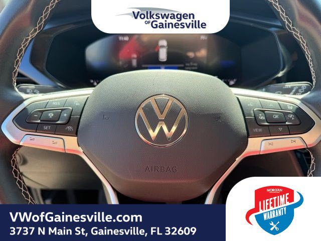 Certified 2024 Volkswagen Taos SE image 20