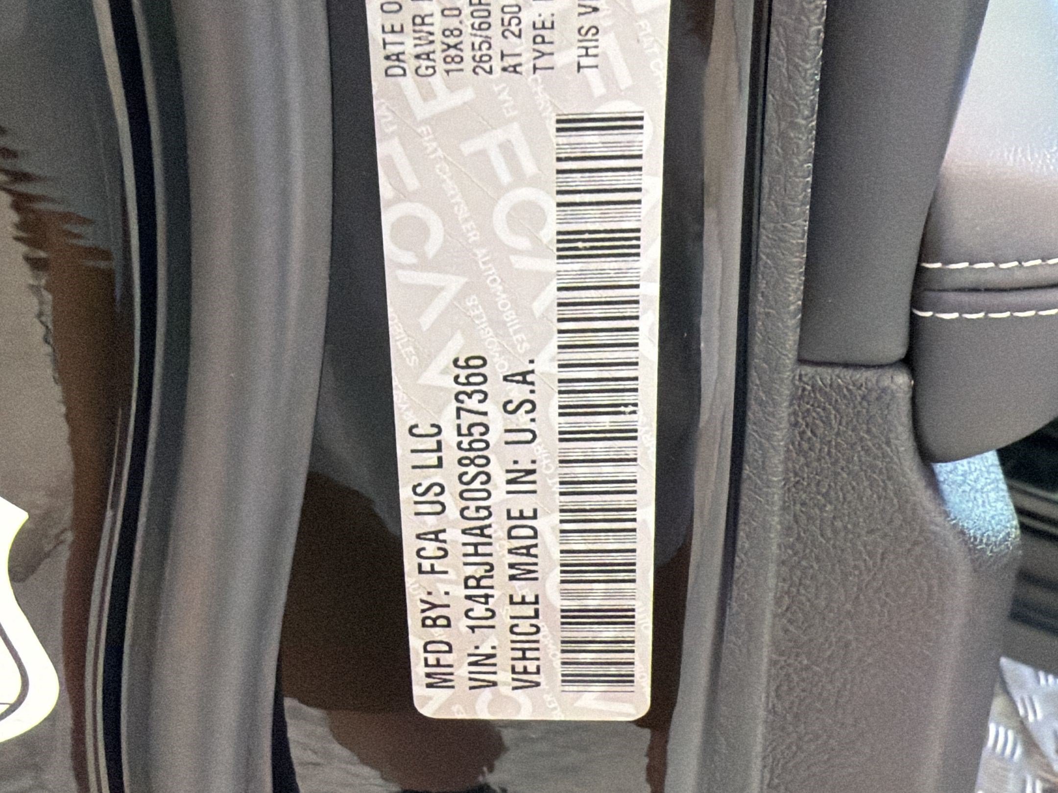 Used 2025 Jeep Grand Cherokee Altitude AWD/4WD image 24