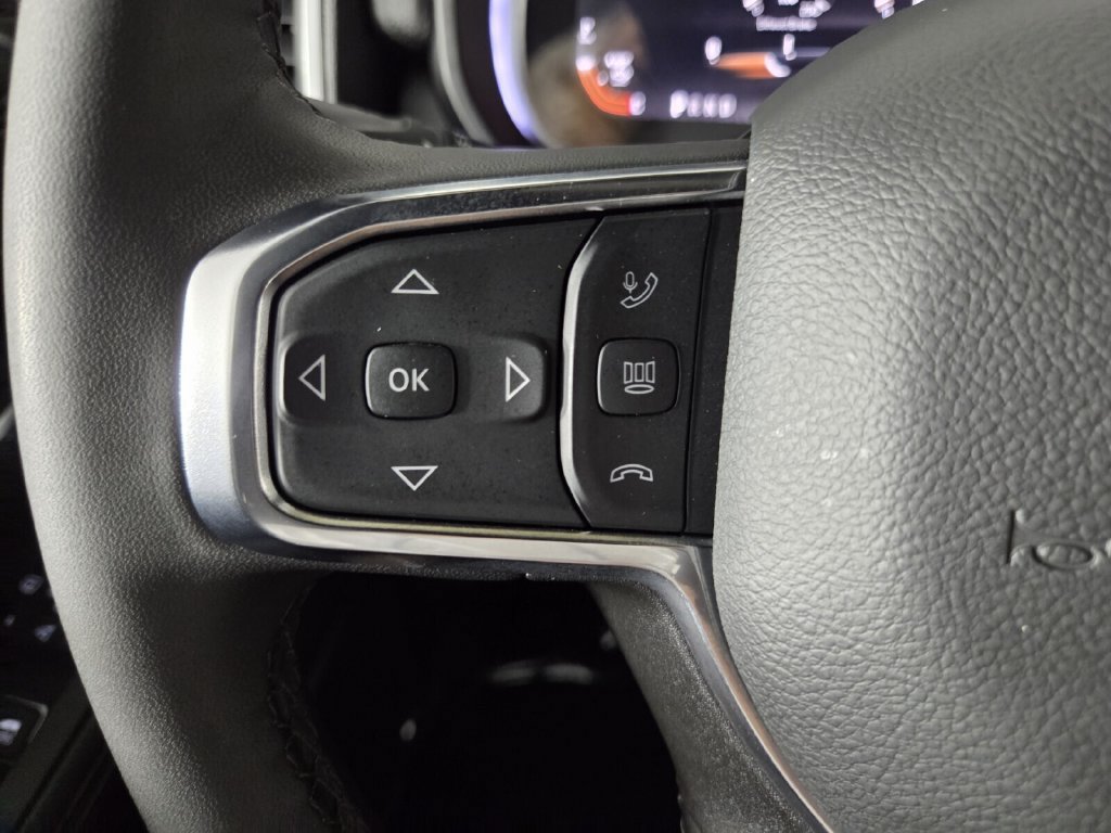 Used 2026 RAM 2500 Laramie AWD/4WD image 18