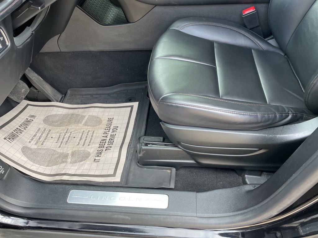 Used 2023 Lincoln Aviator AWD image 8