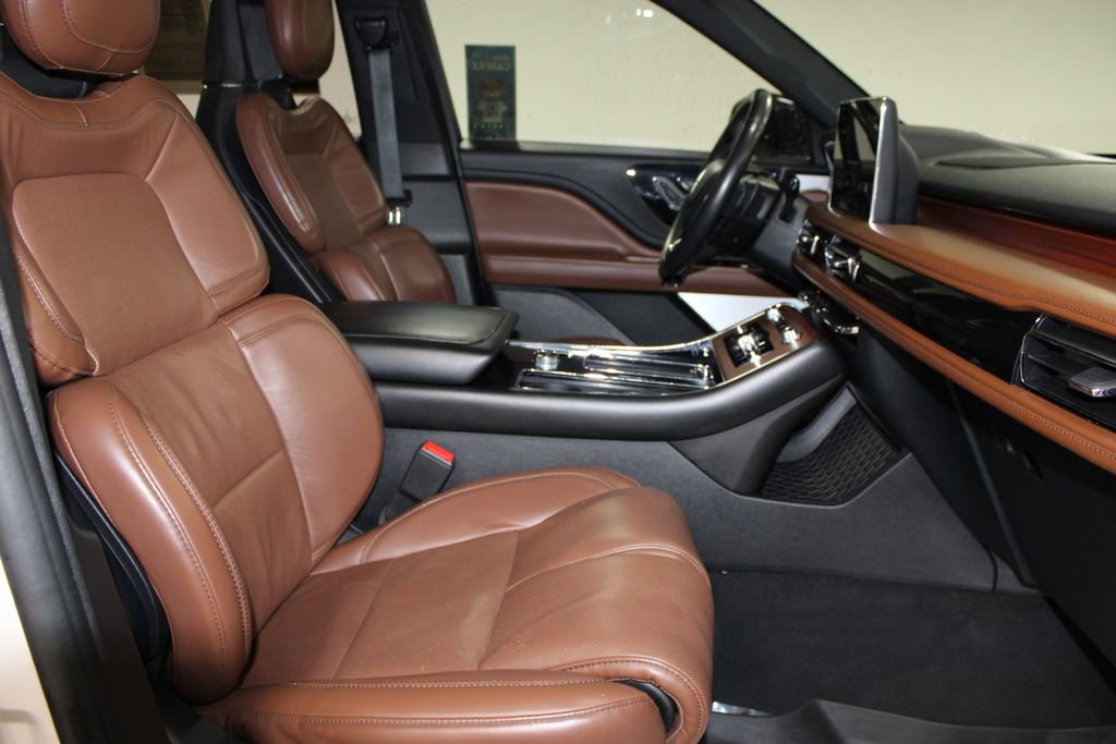 Used 2021 Lincoln Aviator Reserve w/ Equipment Group 201A AWD/4WD image 30