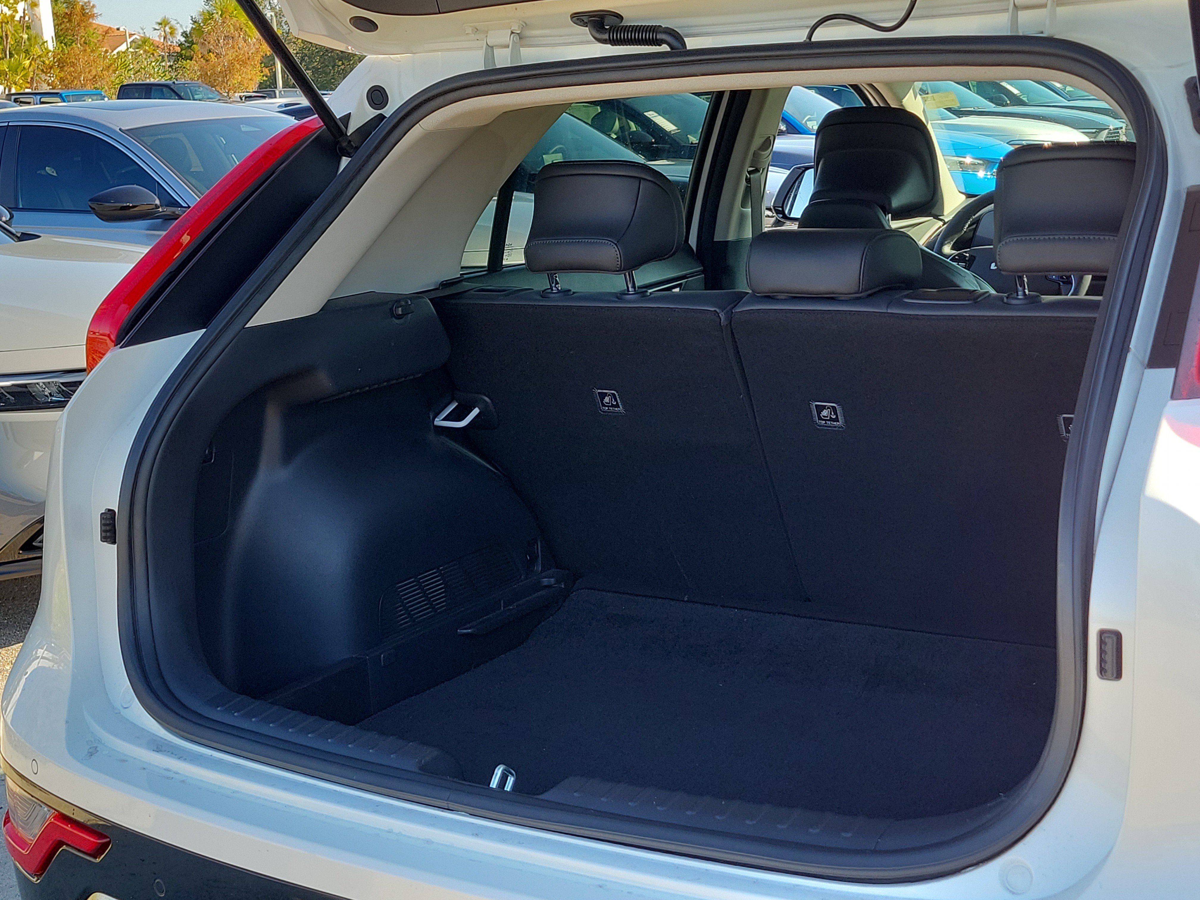 Used 2023 Kia Niro EX Touring image 12